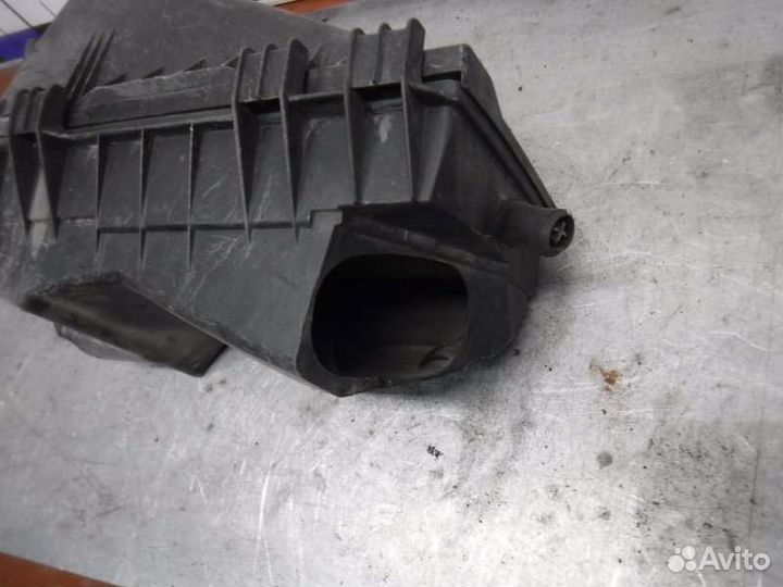 Корпус воздушного фильтра Volkswagen Golf 4 AHF