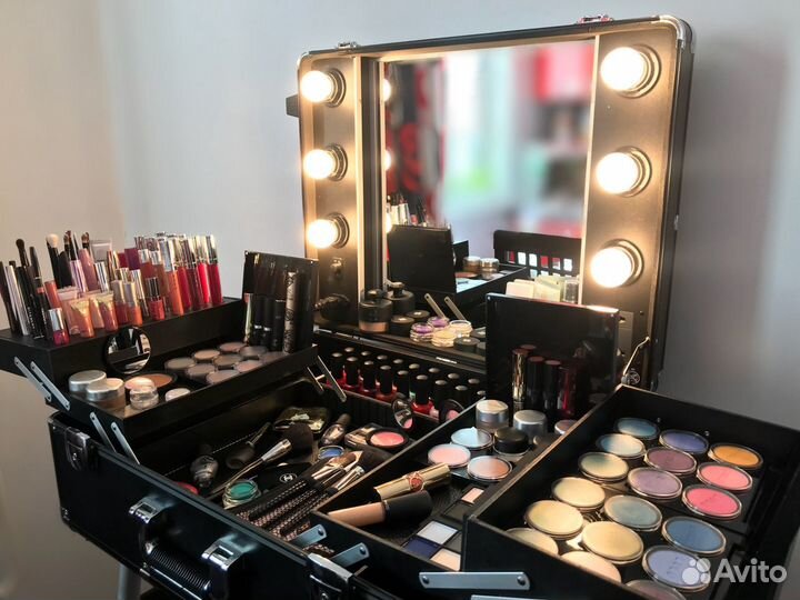 Чемодан бьюти студия для визажиста