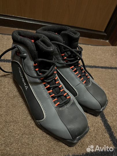 Лыжные ботинки fischer черные 38 размер