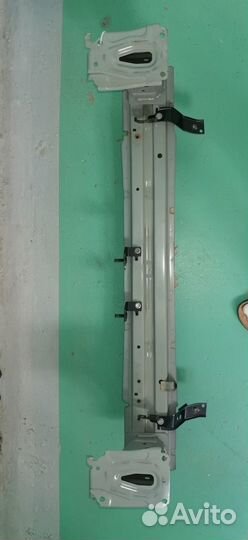 Усилитель бампера