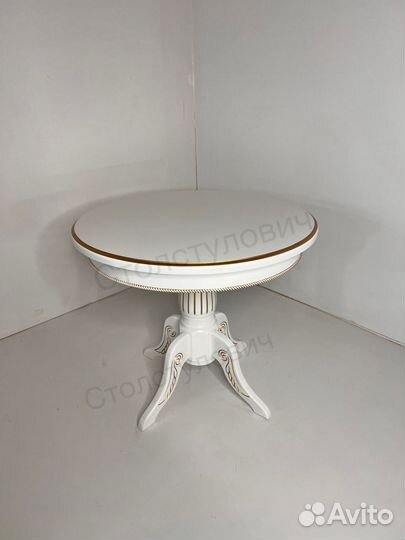 Столы и стулья