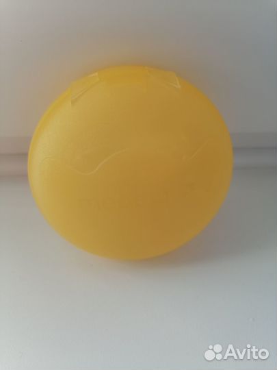 Новые силиконовые накладки Medela, размер М