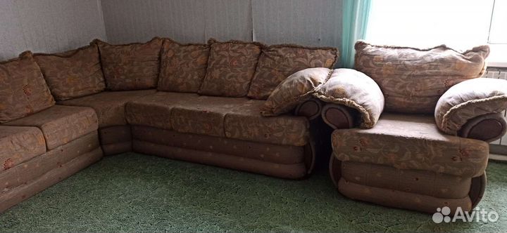 Большой угловой диван бу