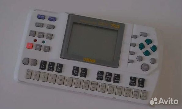 Yamaha qy 70