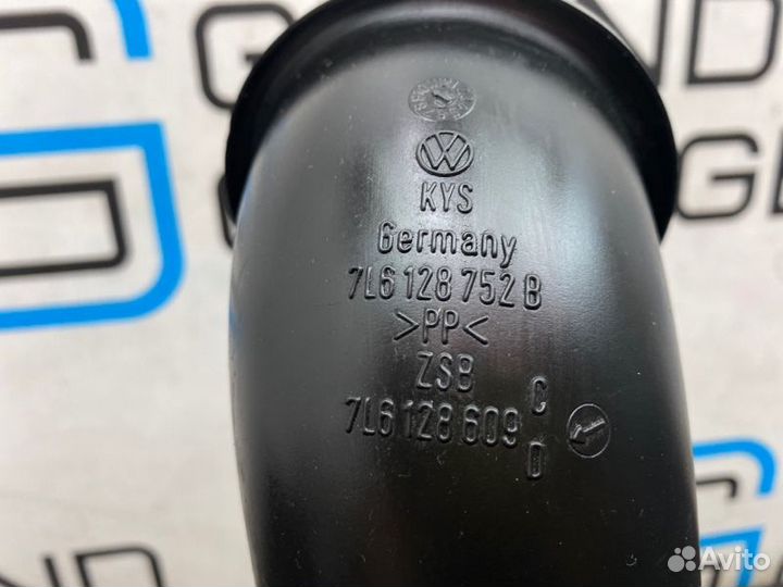 Патрубок воздушный Audi Q7 4LB BAR 4.2