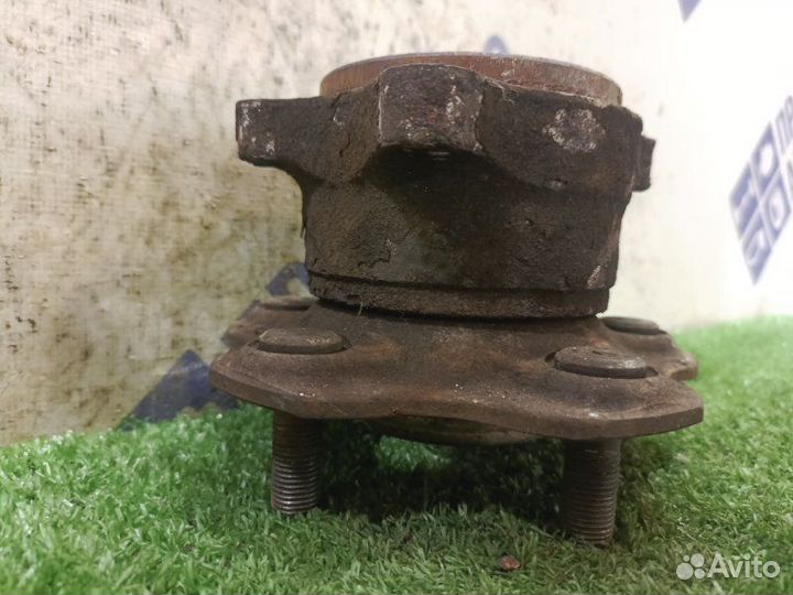 Ступица задняя левая Nissan Murano кроссовер 3.5