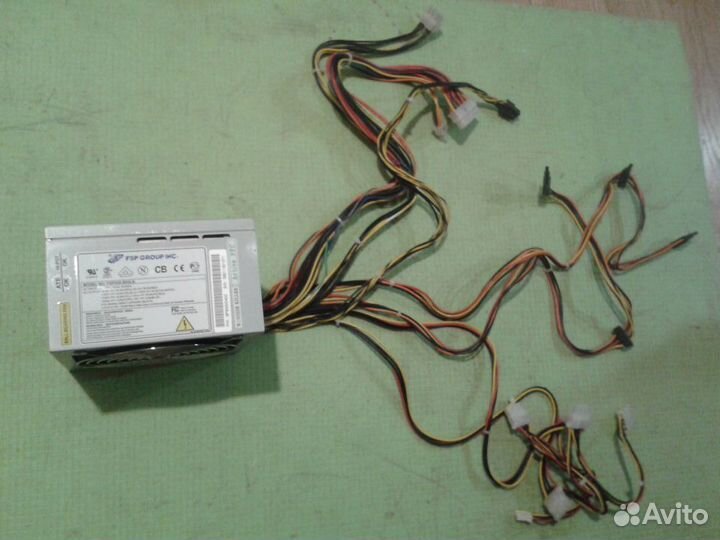 Блок питания FSP 550-80GLN на 550 Ватт