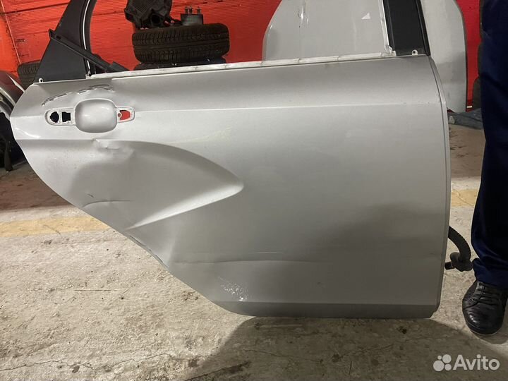Дверь LADA Vesta задняя левая