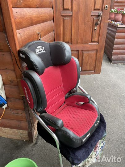 Автомобильное кресло