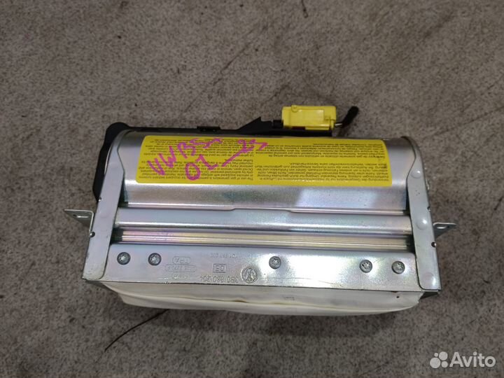 Подушка в торпеду для Volkswagen Passat B5+