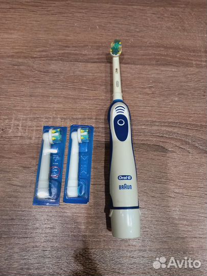 Зубная щетка oral b