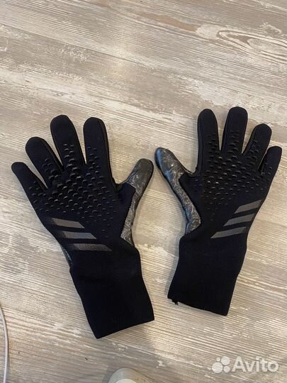 Вратарские перчатки adidas предатор