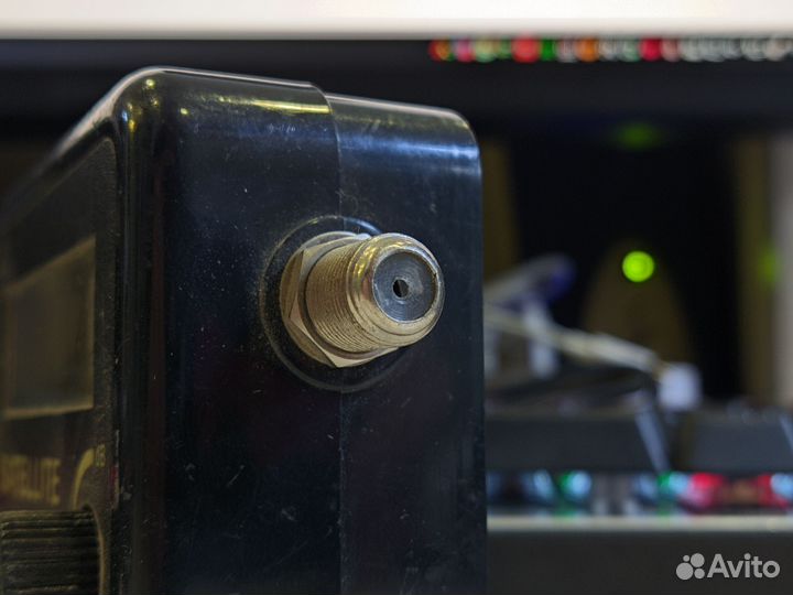 Индикатор уровня спутникового сигнала SF-95