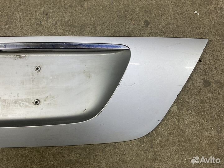 Накладка крышки багажника mercedes w211