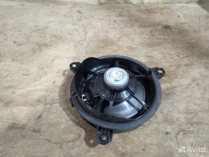 Динамик задний левый Toyota Rav4 50 2019