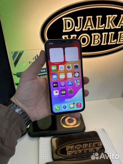 iPhone Xs, 64 ГБ