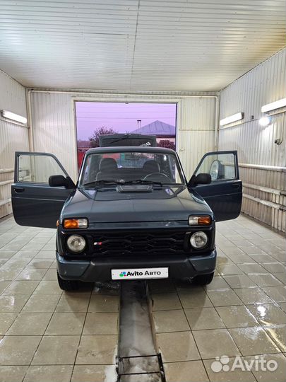 LADA 4x4 (Нива) 1.7 МТ, 2015, 111 000 км