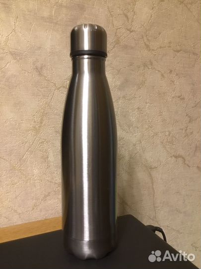 Термос 0,5 л в виде бутылки навинчивающаяся пробка