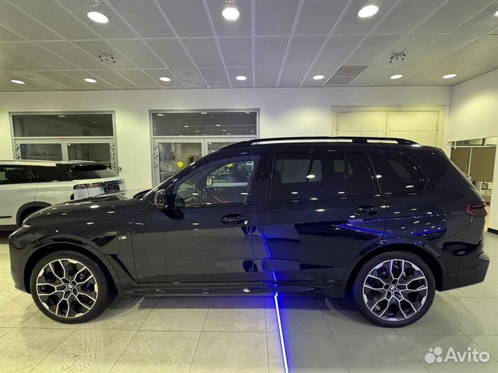 BMW X7 3.0 AT, 2024