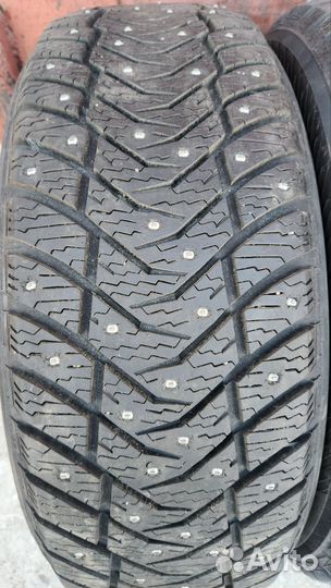 Yokohama Ice Guard IG65 215/55 R18