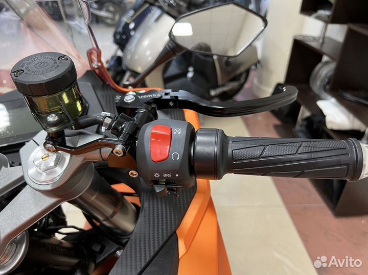 Электромотоцикл Yamaha R3