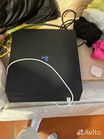 Sony playstation 4 pro 1tb