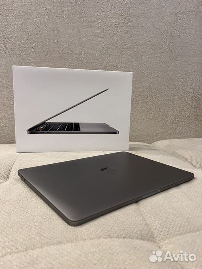 MacBook Pro 13 Touchbar 2017Core i7 3.5 16GB 512GB