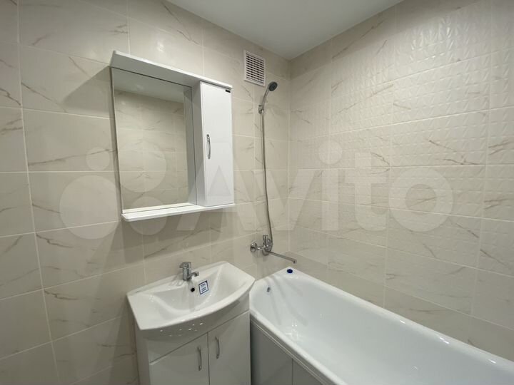 2-к. квартира, 66 м², 10/10 эт.