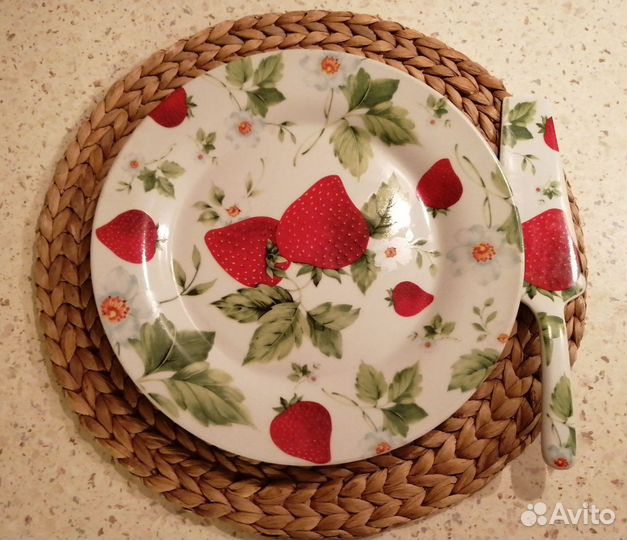 Отдам за сок. Блюдо. Новое