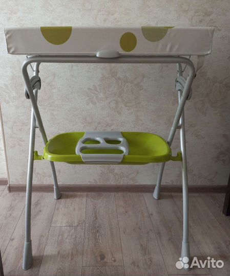 Пеленальный столик с ванночкой