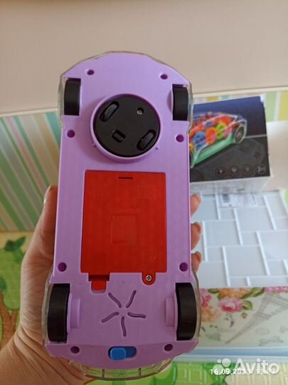 Машина музыкальная с движущимися шестерёнками