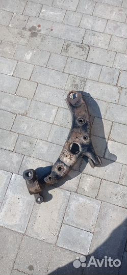 Передний нижний рычаг подвески mazda cx-5