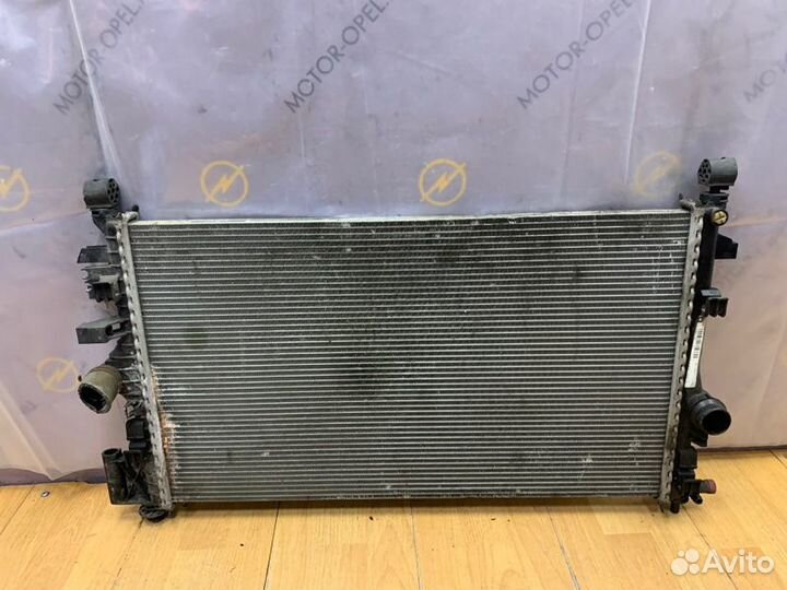 Радиатор двс Opel Insignia A20DTH 2008-2017