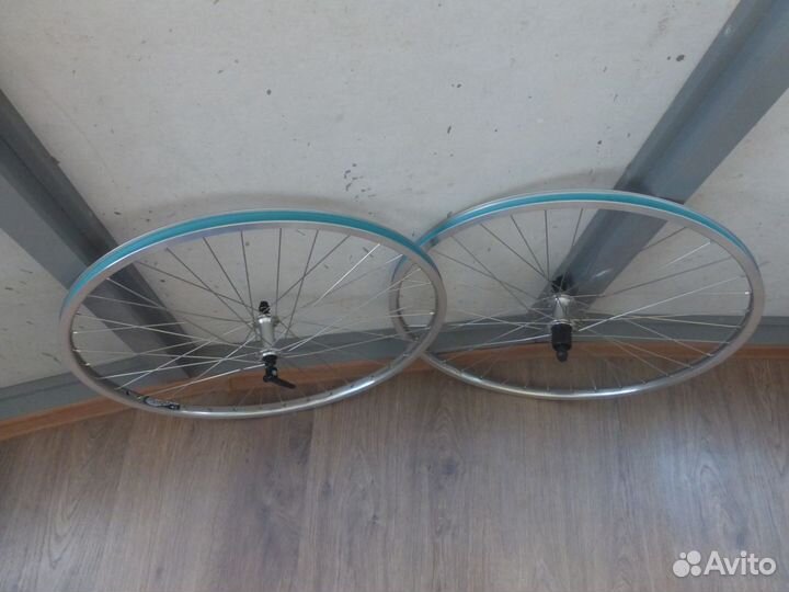 Колеса Shimano Sputnik 10s (новые) 28 диаметр