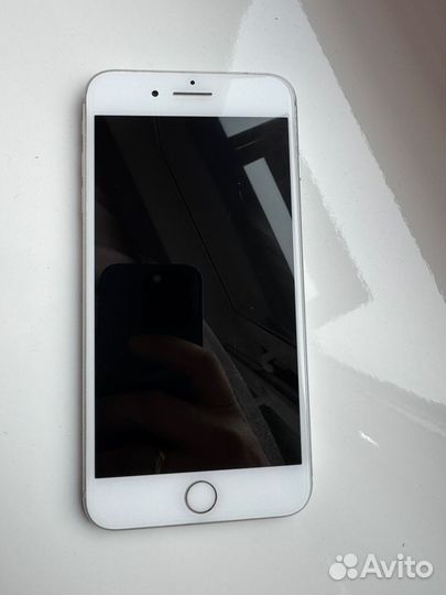 iPhone 8 Plus, 64 ГБ