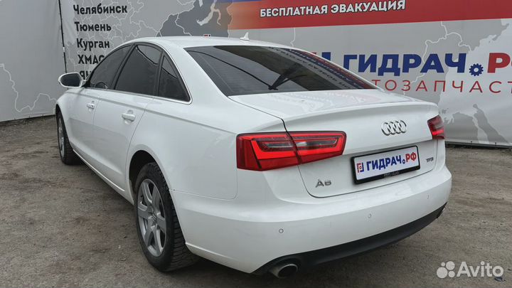 Накладка решетки радиатора Audi A6 (C7) 4G0807749D