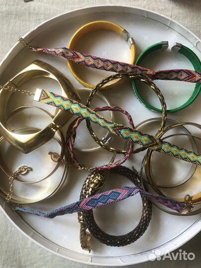 Браслеты бижутерия лот