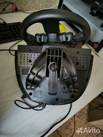 Руль Thrustmaster TMX Force Feedback