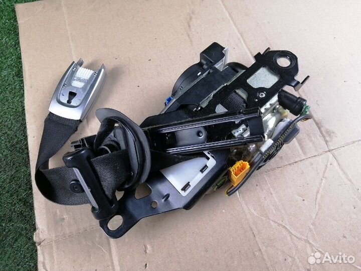 Ремень безопасности передний левый Mercedes-Benz