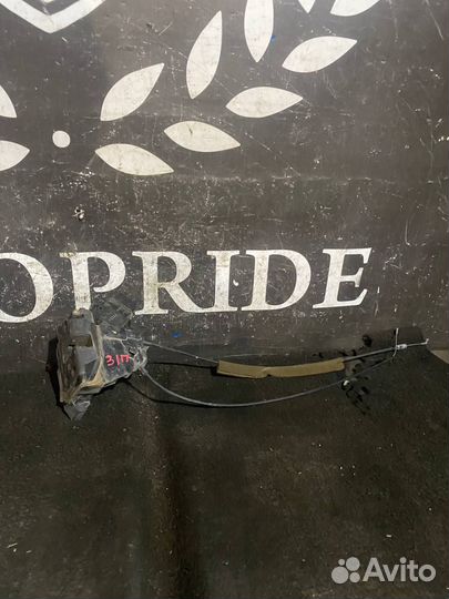 Задний правый замок двери Mazda 3 bk