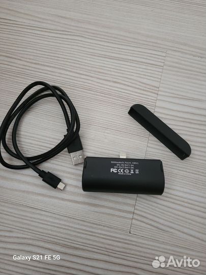 Повербанк apple