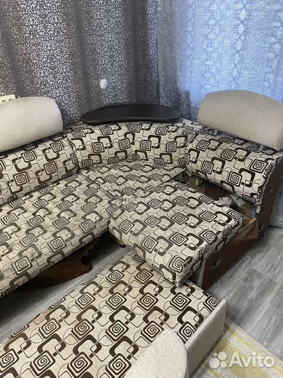 Диван
