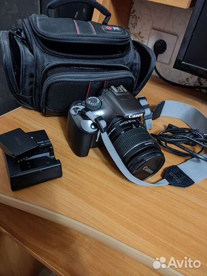 Зеркальный фотоаппарат canon EOS 1100D