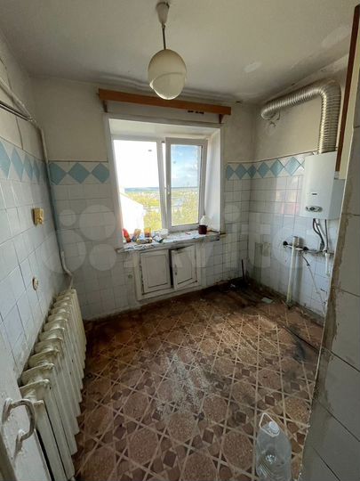 3-к. квартира, 50 м², 5/5 эт.