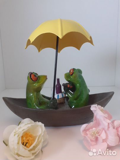 Статуэтка лягушат