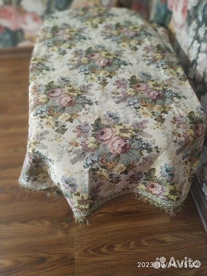 Скатерть на стол, гобеленовая. Италия