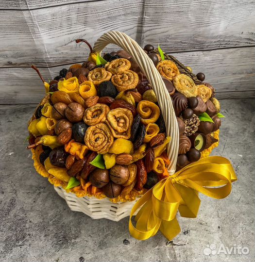 Букеты из сухофруктов и орехов в наличии