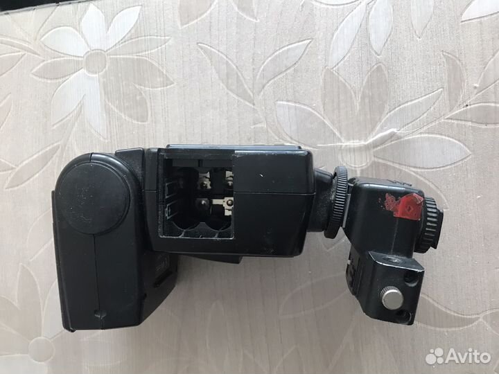 Фотовспышка raylab yongnuo speedlite yn460