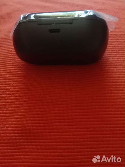 Беспроводные наушники Y50 новый