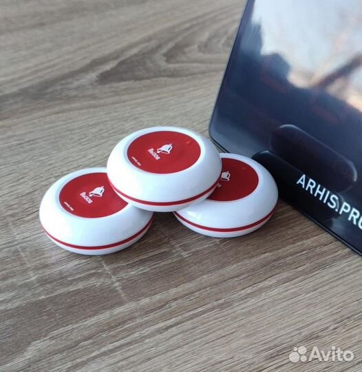 Кнпока вызова официанта и табло отображения вызова